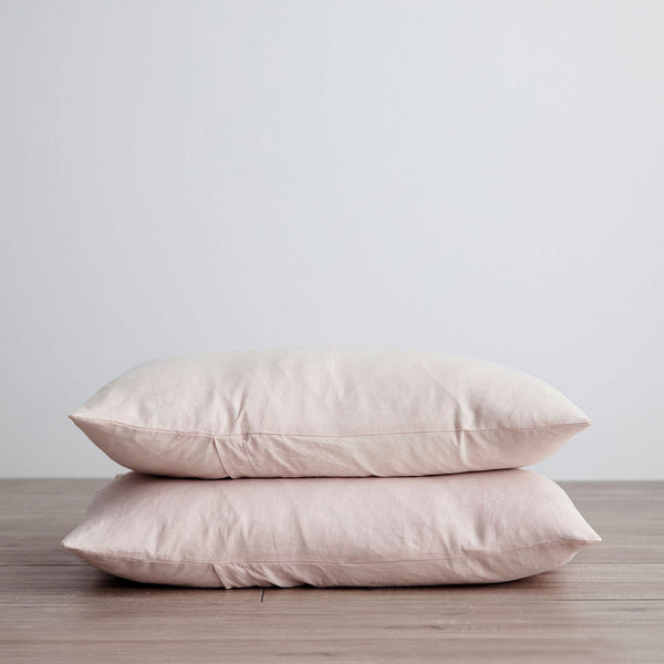 https://cultiver.com/cdn/shop/products/Product_Page_Main_Image_1400x1400_Pillowcases_Blush_2a_grande.jpg?v=1669008864