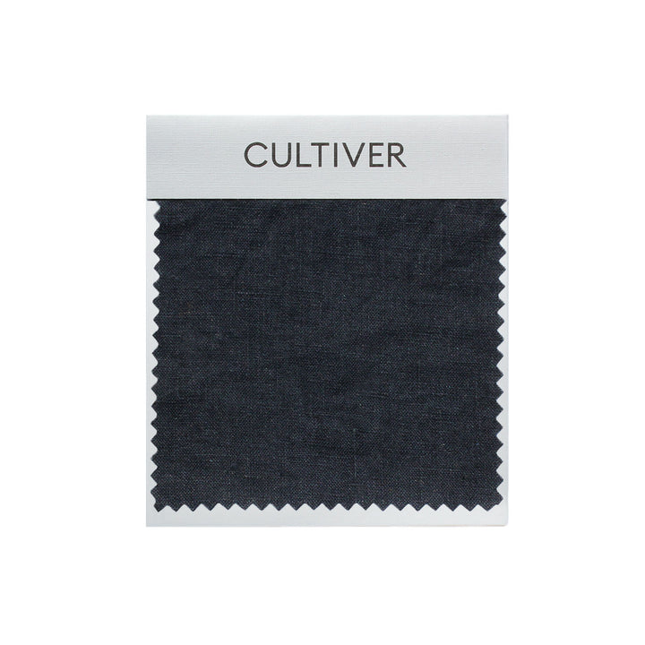 A CULTIVER Linen Swatch in Navy
